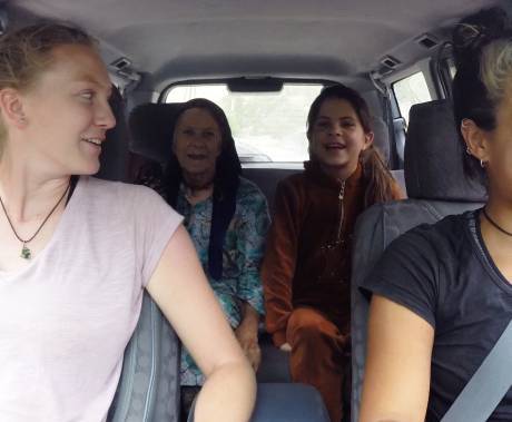 Ženy za volantem: Příběhy z cesty po Pamíru